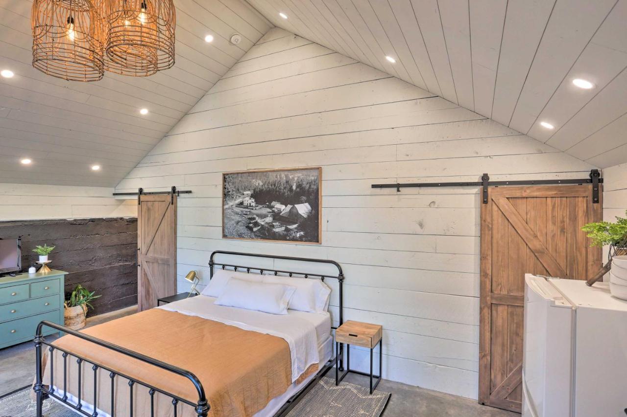 Rustic Rapid City Farmhouse With Mountain Views Eksteriør bilde