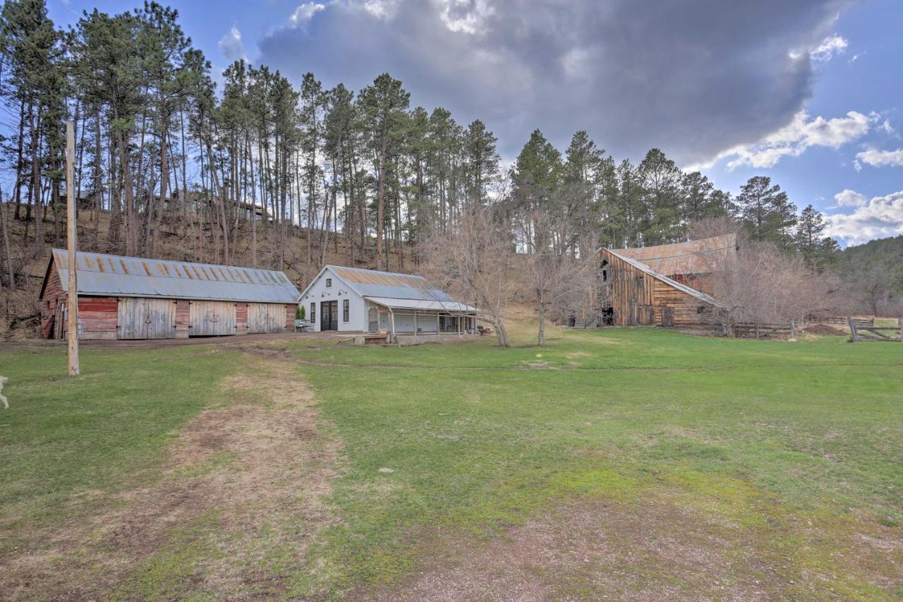 Rustic Rapid City Farmhouse With Mountain Views Eksteriør bilde
