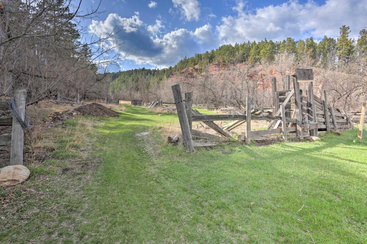 Rustic Rapid City Farmhouse With Mountain Views Eksteriør bilde